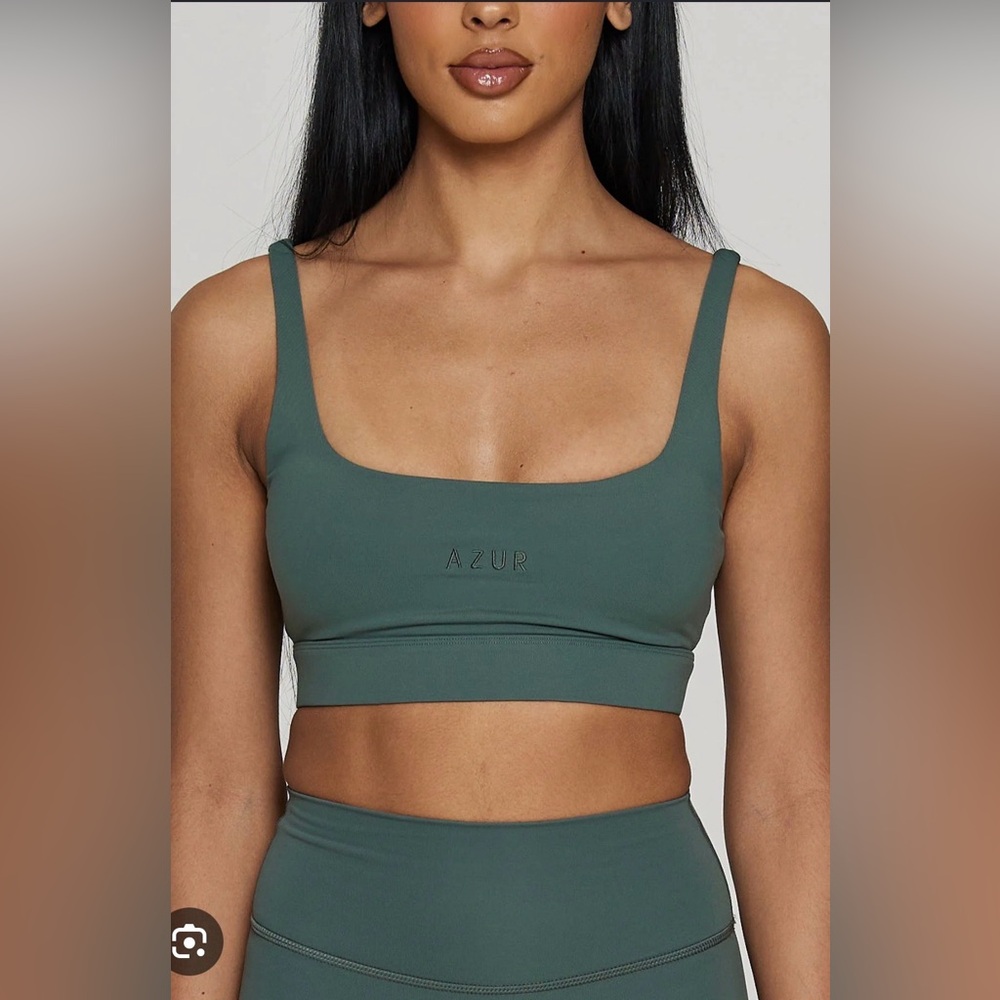 NWOT AZUR Fit Classic Fit Box Cut Bra, Size XS.